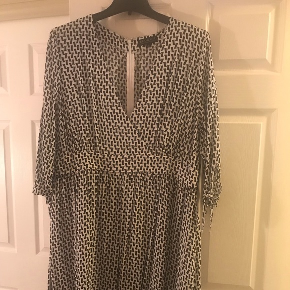 Eloquii Dresses & Skirts - Eloquii geometric print dress